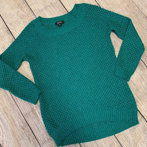 Tops - Open Weave Top Medium